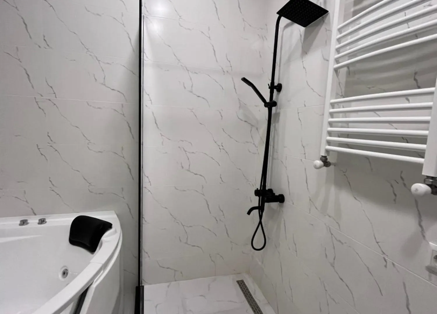 Shirin Apartments With Jacuzzi Tbilisi Aparthotel